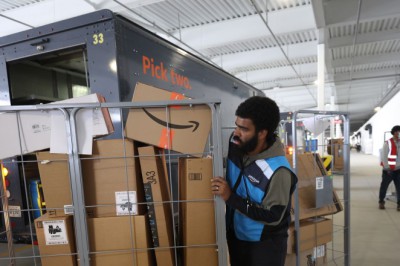 : Cyber Monday sales on track to set new record, topping $11 billion