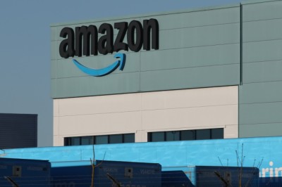 Amazon secures $8B loan, anticipating market headwinds - TechCrunch
