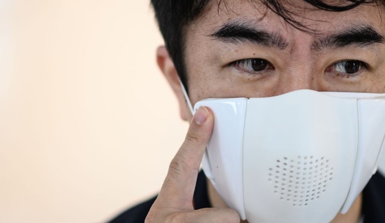 : Would you spend $900 on a high-tech air-purifying mask? Yes, it exists.