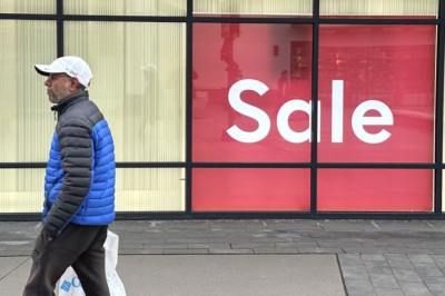 U.S. inflation falls by more than expected in November, bolsters case for lower interest rates from the Fed