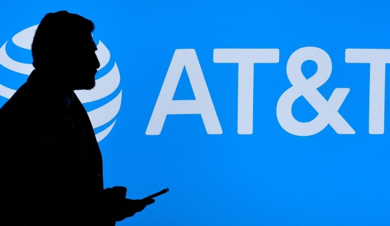 AT&T to credit $5 to many customers who were affected by service outage